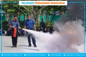 Pelatihan Penanggulangan Kebakaran