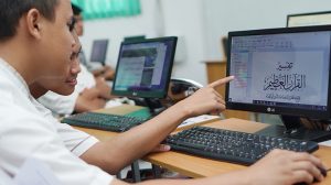 Santri Kelas 5 TMI Darul Muttaqien Ikuti Kegiatan Fathul Kutub Digital
