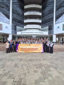 Santri DYWA Darul Muttaqien Gelar Kunjungan Edukatif ke Perpusnas dan Museum Fatahillah