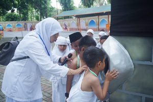 Belajar Rukun Islam Kelima, Santri RA Darul Muttaqien Jalani Praktek Manasik Haji dengan Riang Gembira