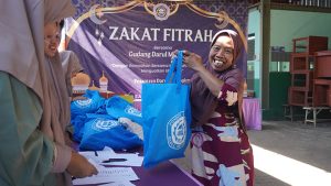 Wujudkan Kepedulian Sosial, Pesantren Darul Muttaqien Distribusikan 500 Paket Zakat Fitrah