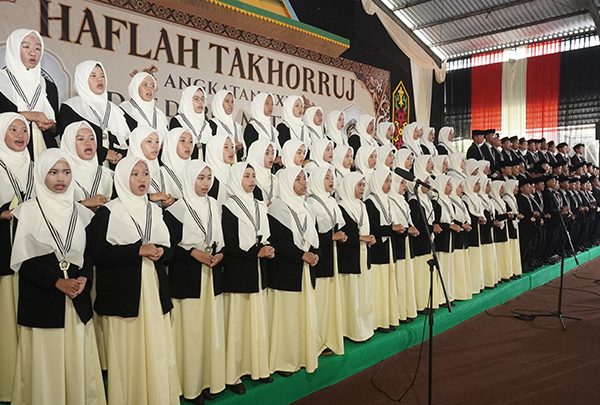 Cetak Generasi Berprestasi, SDIT Darul Muttaqin Sukses Gelar Haflah Takhorruj Angkatan Ke-22