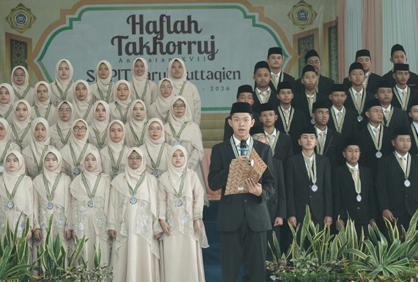 Jadilah Inspirasi di Mana Pun Berada: Pesan Pimpinan untuk Alumni SMPIT Darul Muttaqien Angkatan ke-17