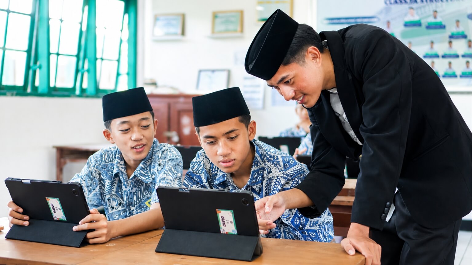 INTEGRASI KEDALAMAN AGAMA & KECAKAPAN DIGITAL